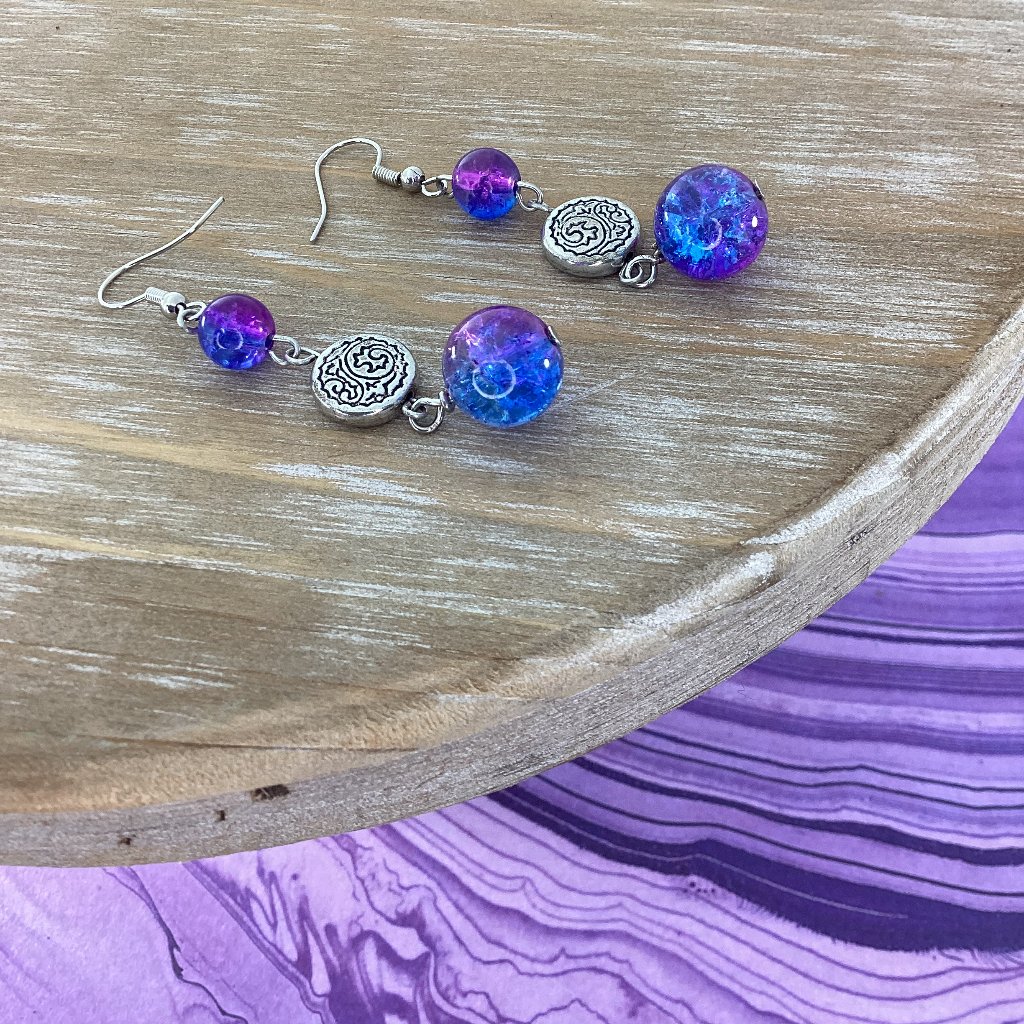 Purple Crackle Dangle Nwt 15$